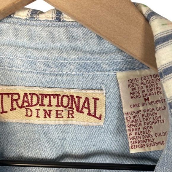 Vintage Traditional Diner Women’s Long Sleeve Easter Bunny Button Front Shirt - Picture 2 of 3